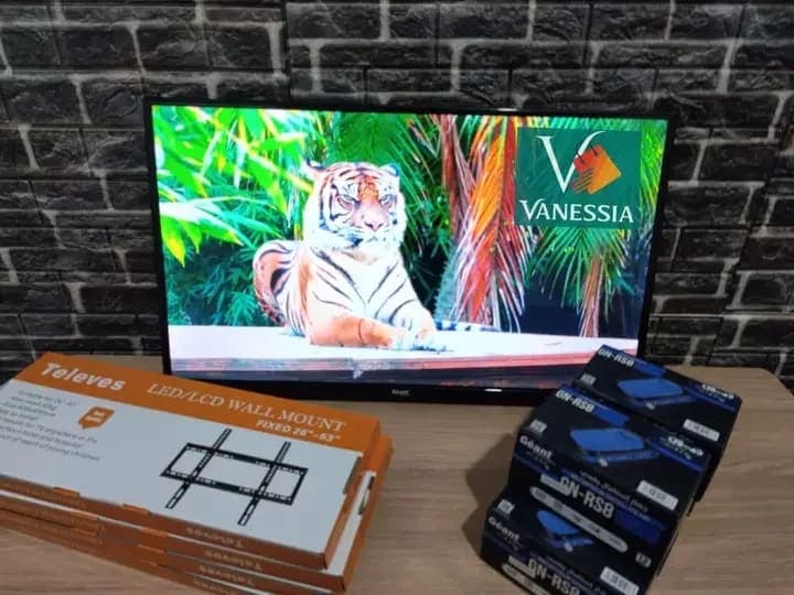 Téléviseur géant 32p+support+démo 2