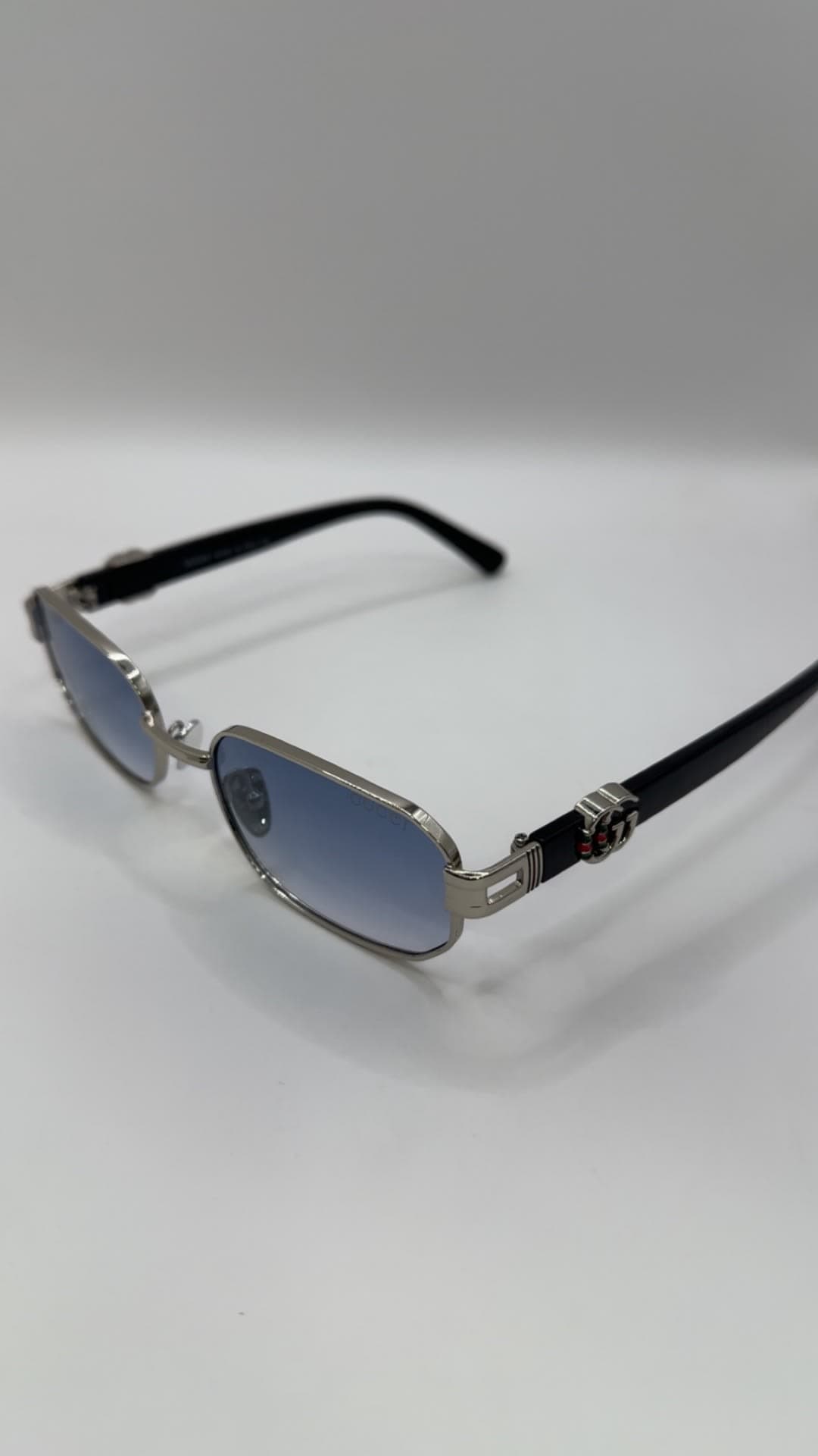 ️✨ نظارات Gucci الأنيقة  4