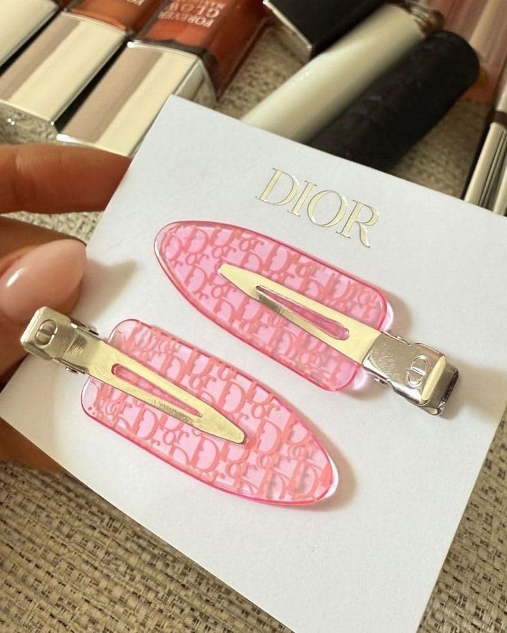 Pink hair clips dior 2