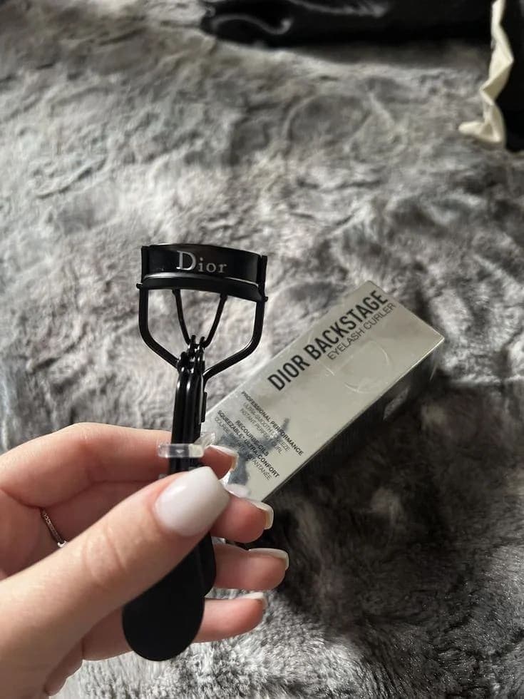 Dior eyelash Curler recourbe cils élégante  2