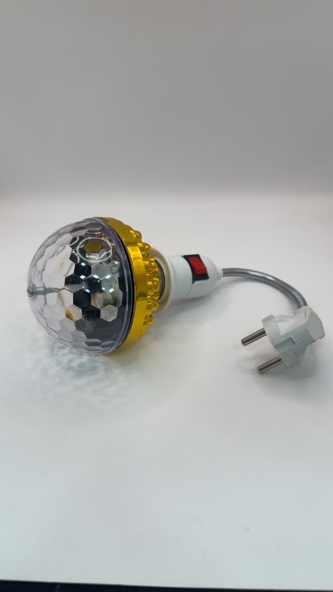 مصباح LED الكروي السحري الدوار 2