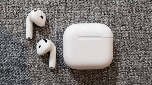 AirPods 4 3