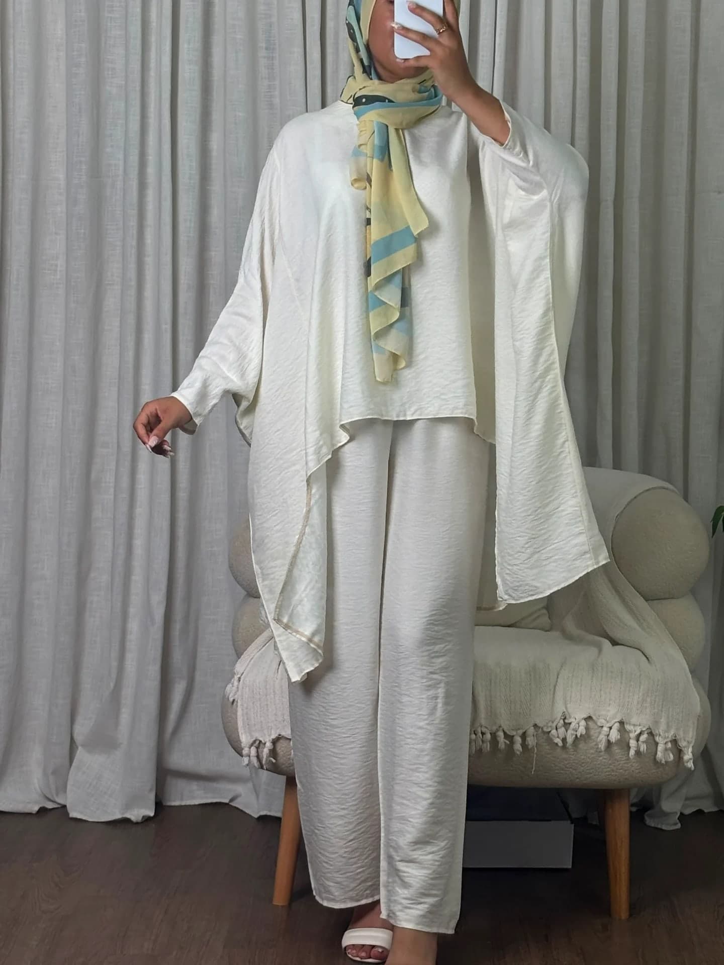 طقم من قطعتين Avra