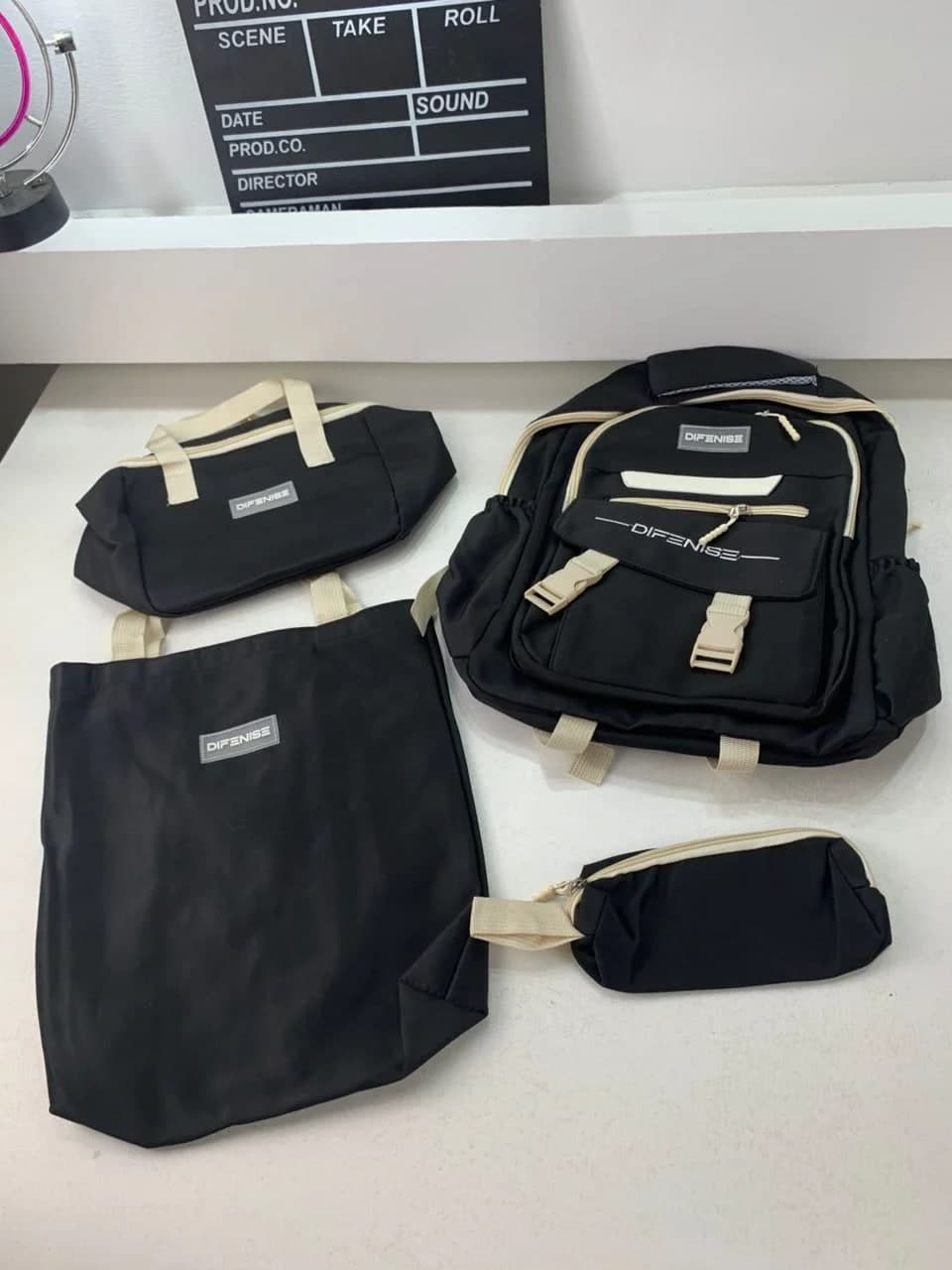 Ensemble de sac à dos kawaii 4Pcs avec porte manger isotherme noir – طقم محفظة مع حقيبة حفظ الطعام 4