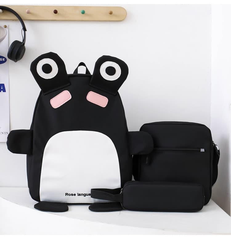 Sac à Dos Scolaires Enfant 3 en 1 Motif Grenouille Rose Language Style Dos Kawaii Noir SACKDS32N - طقم حقائب مدرسية للأطفال 3 في 1 بتصميم الضفدع اللطيف 2