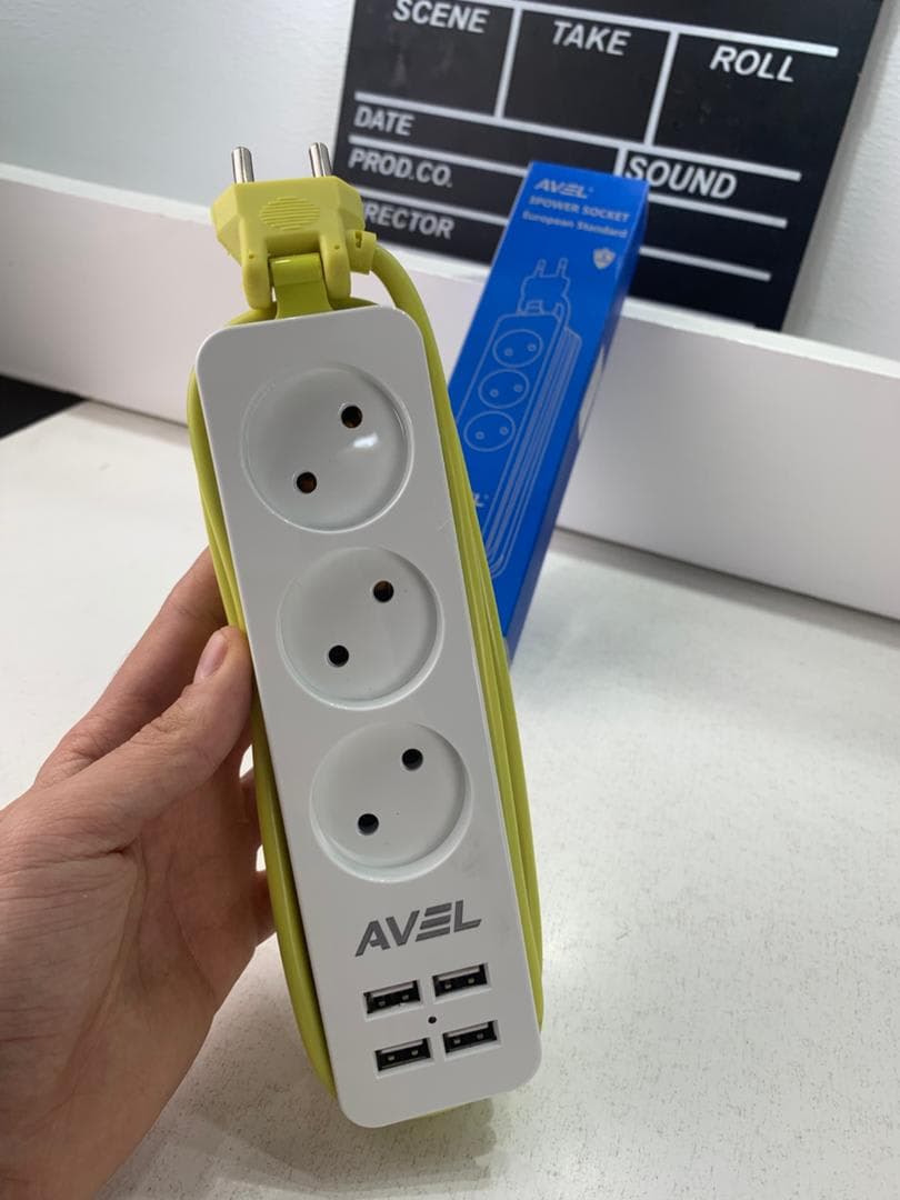 AVEL Multiprise 3 Sockets avec 4 ports USB Cordon 1,8 m Enroulable – مقبس طاقة مع منافذ شحن 3