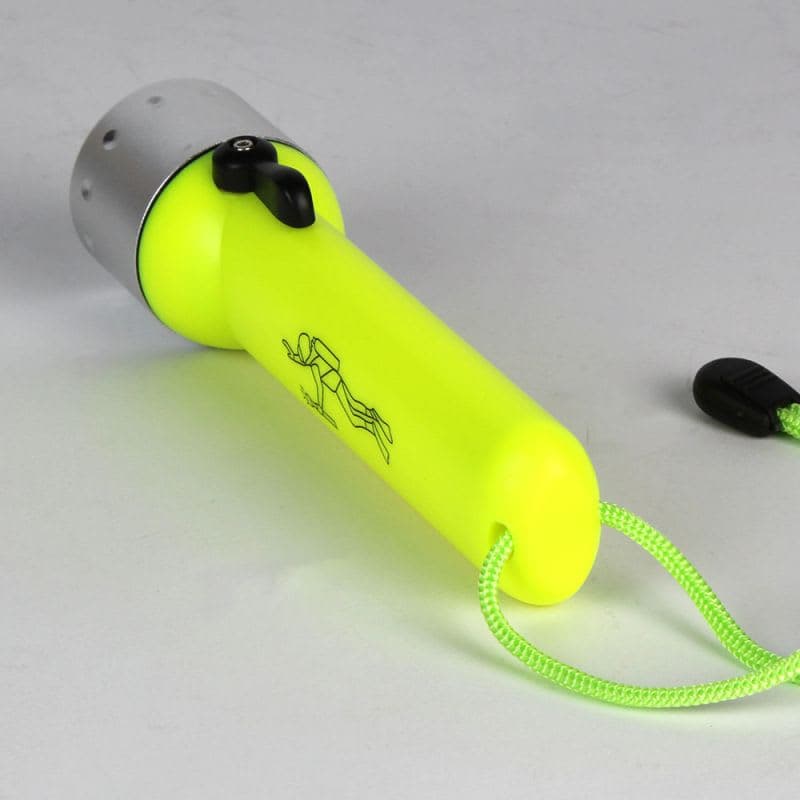 Torche LED professionnelle étanche pour plongée sous-marine 4