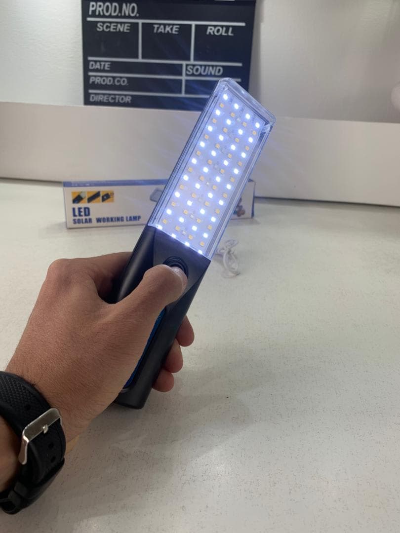 Lampe de Travail LED Rechargeable Éclairage Ultra-Puissant avec Panneau Solaire Intégré – مصباح عمل قابل للشحن 6