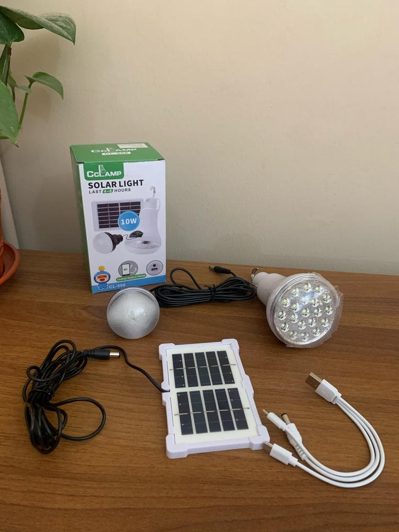 Lampe de Camping LED avec Panneau Solaire 10 W – مصباح تخييم يعمل بالطاقة الشمسية 4