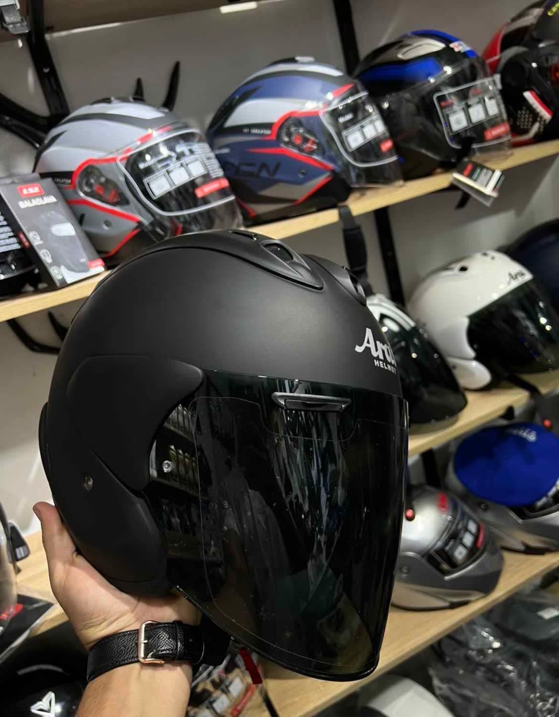  Casque-Arai evo( Noir matt)
