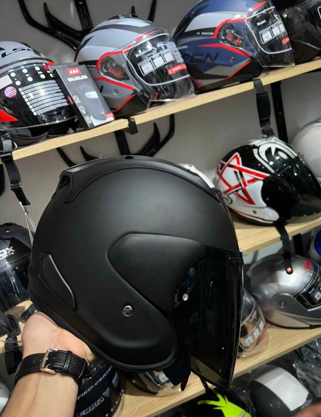  Casque-Arai evo( Noir matt) 2