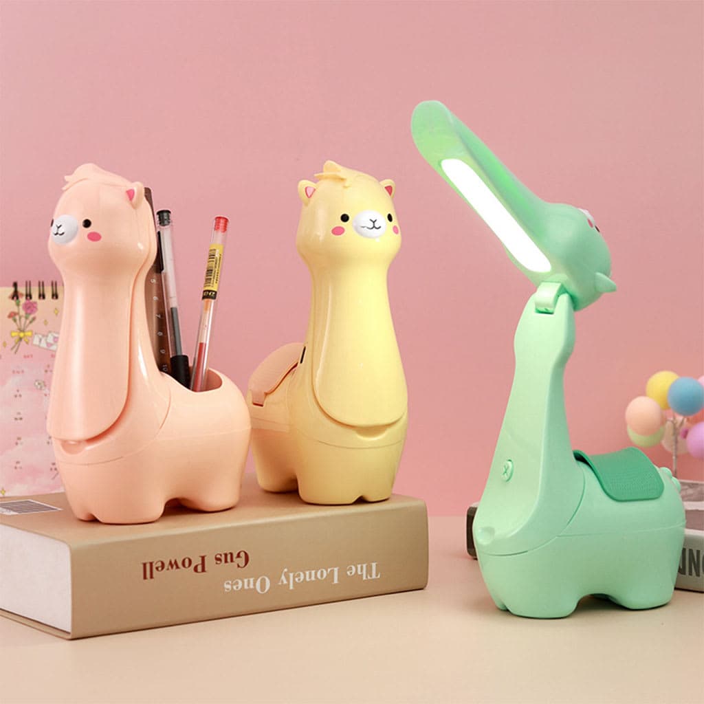 Lampe Veilleuse Lama Mignonne LED avec Porte-stylo – مصباح على شكل لاما لمكتب الأطفال 2