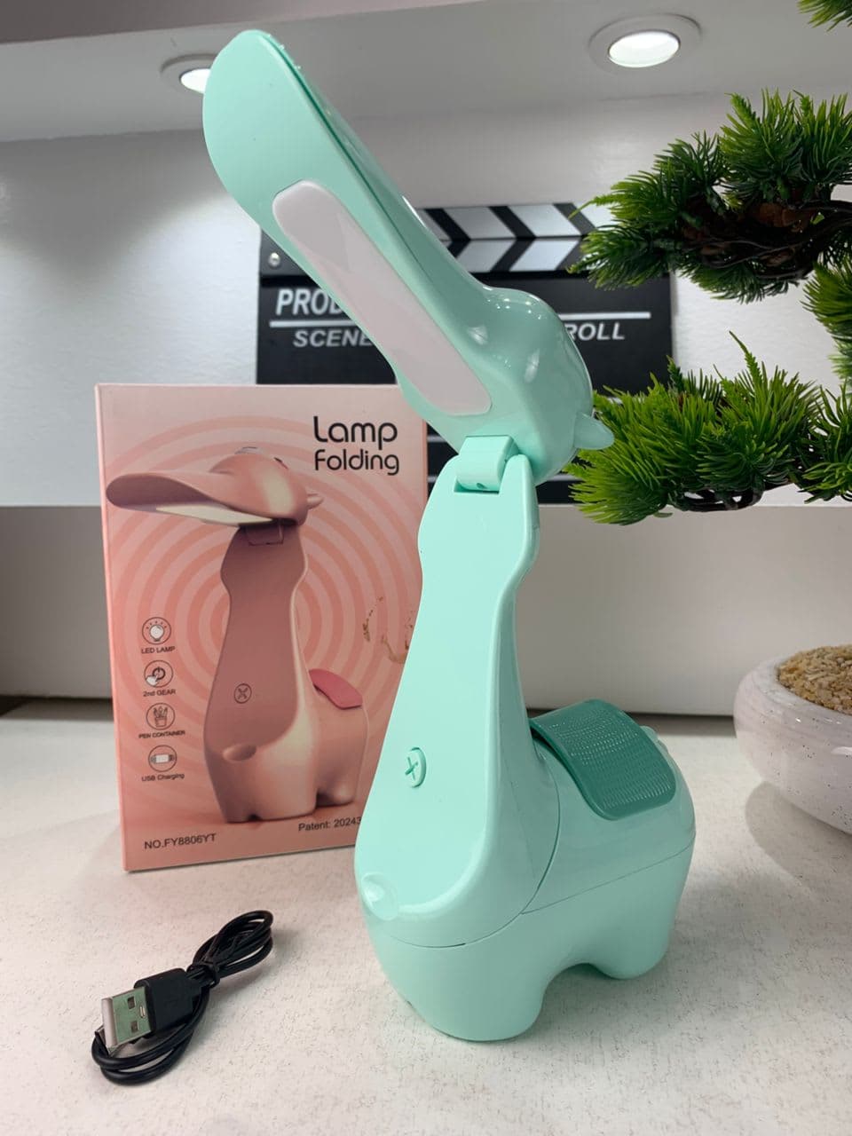 Lampe Veilleuse Lama Mignonne LED avec Porte-stylo – مصباح على شكل لاما لمكتب الأطفال 4