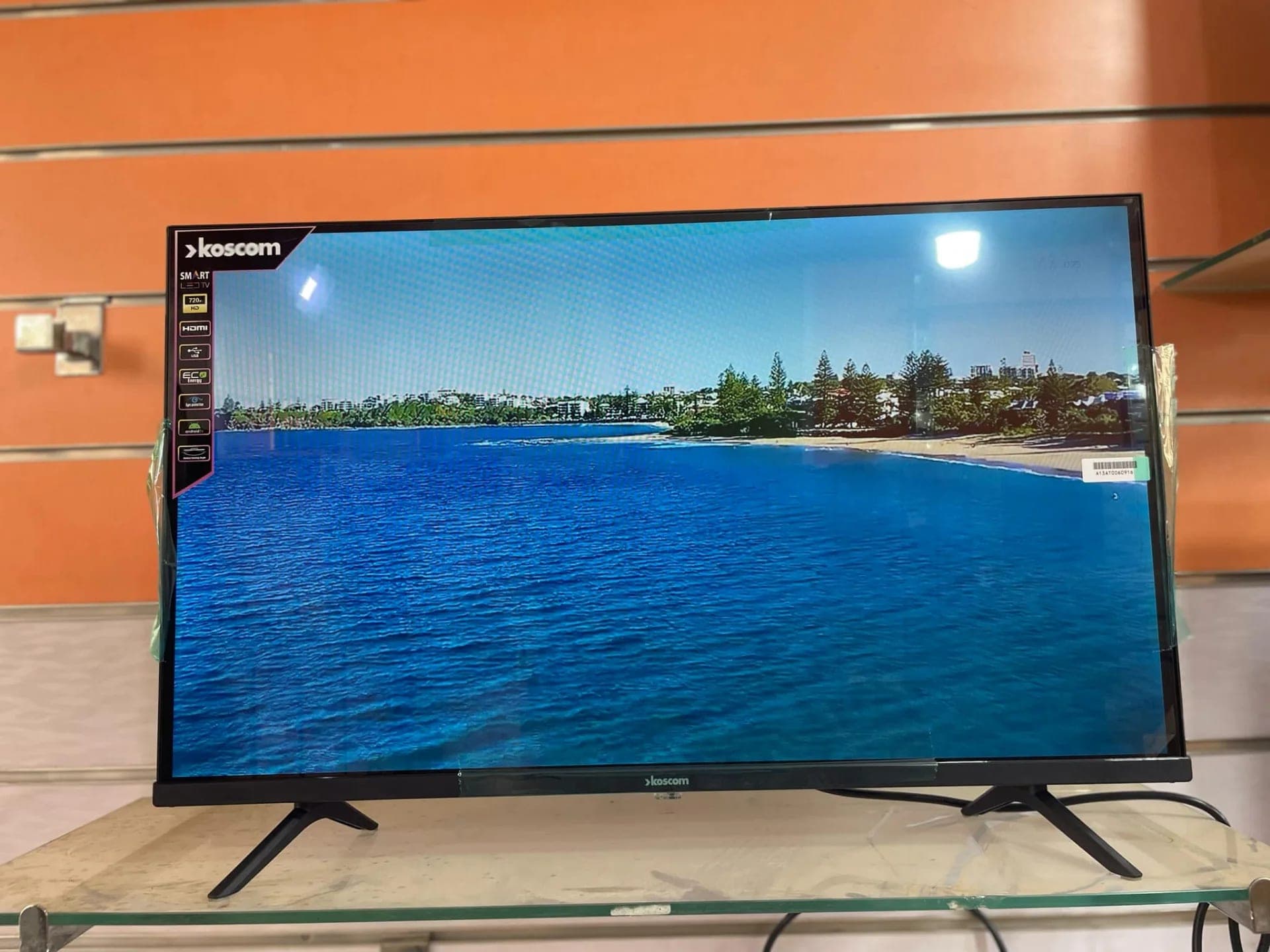 تيليفزيون Koscom 32p Smart TV