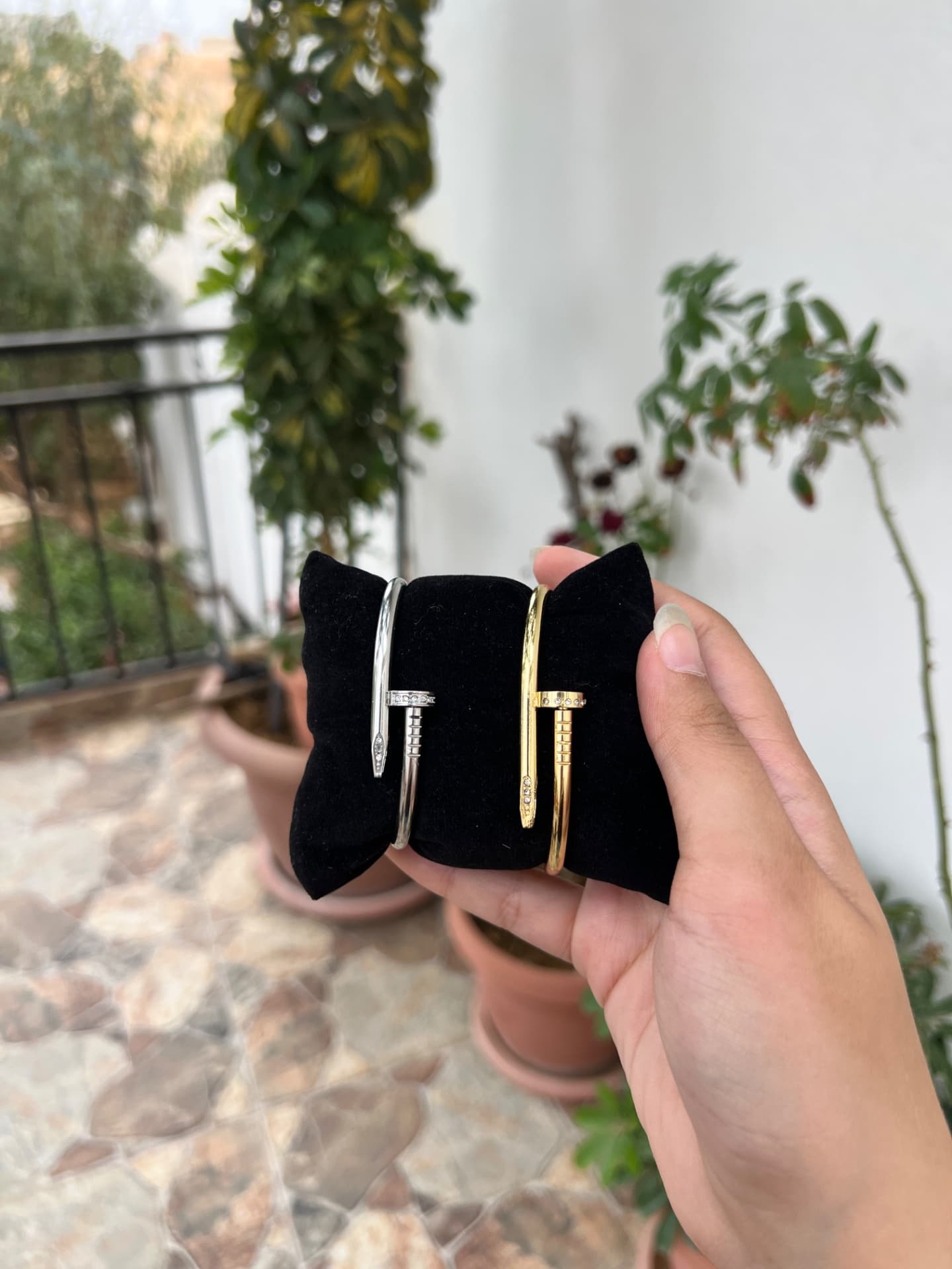 Cartier clou perlée