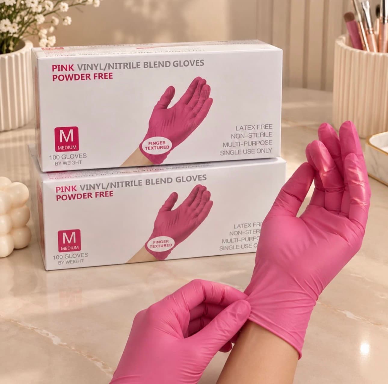 Gants Rose en Vinyle / Nitrile – Sans Poudre (Boîte de 100)