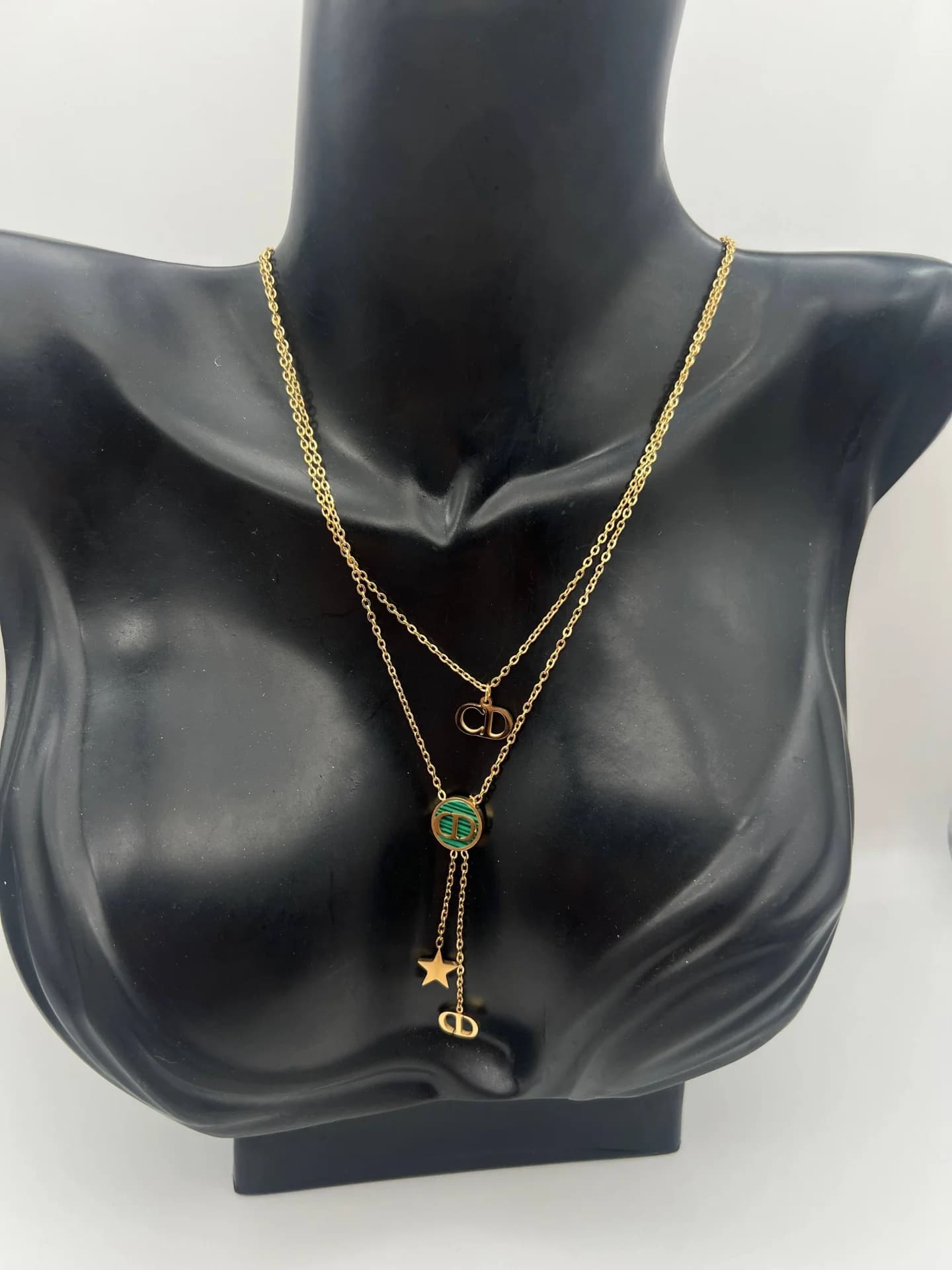 Collier "Christian Dior" en acier inoxydable
