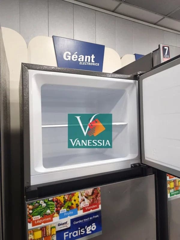 Réfrigérateur marque géant noir et gris 435L