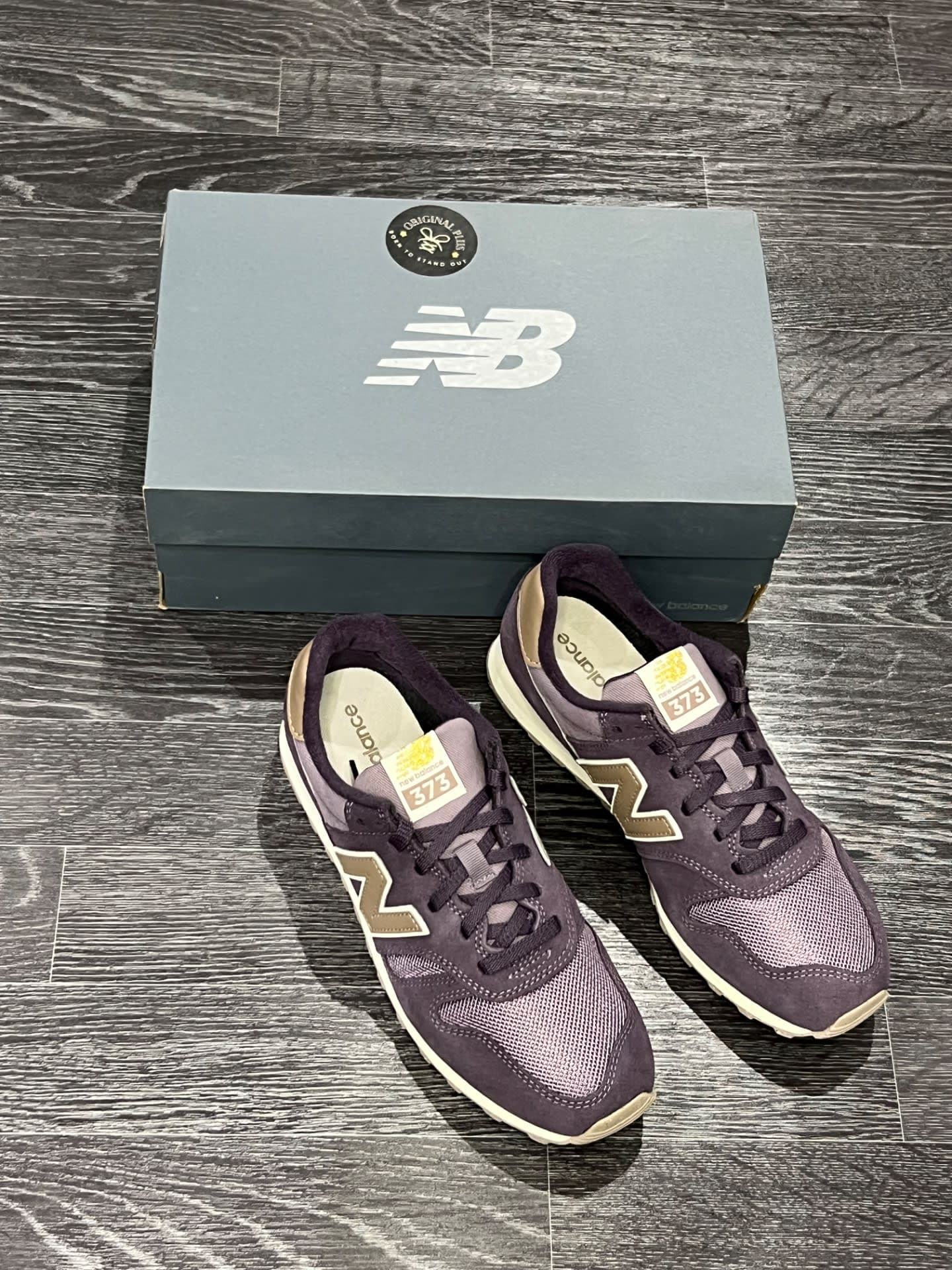 New balance 373