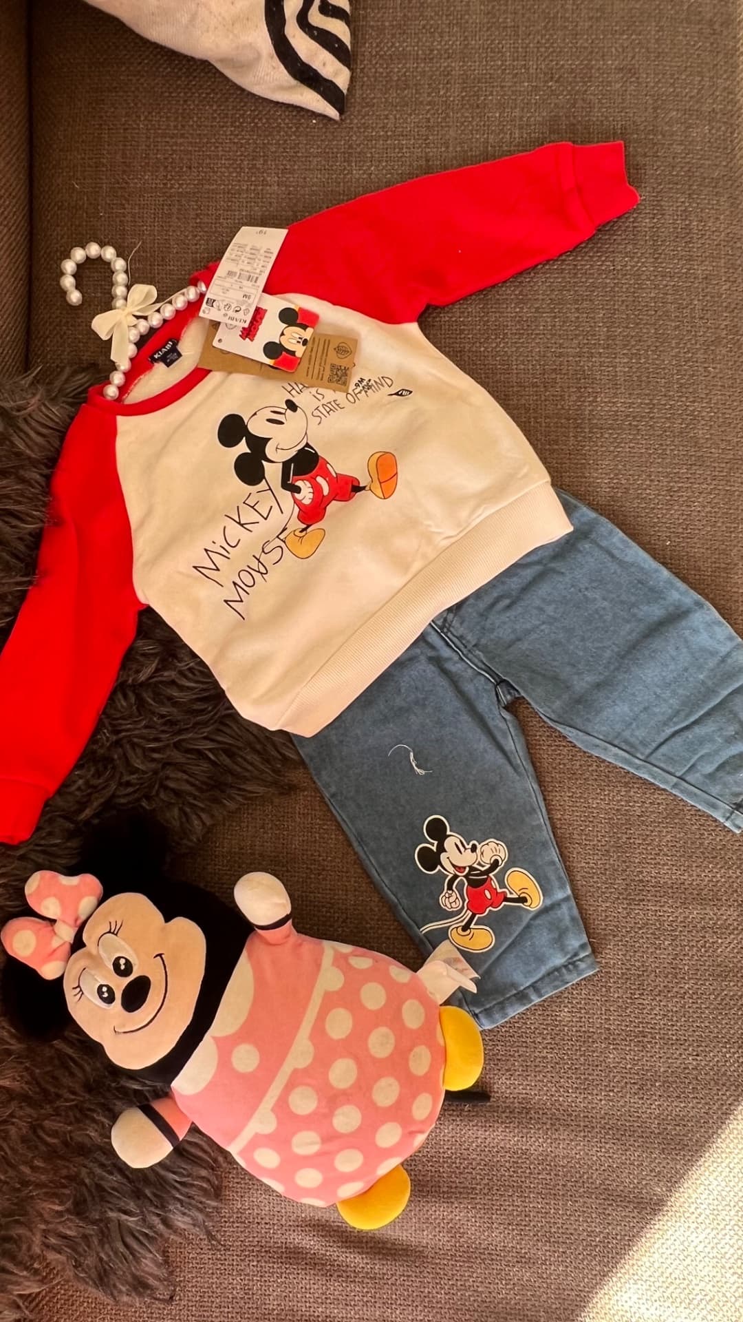 Ensemble deux pièces kiabi Collection Disney mikey , confortable en coton très bonne qualité Âge de 3 à 36 Mois