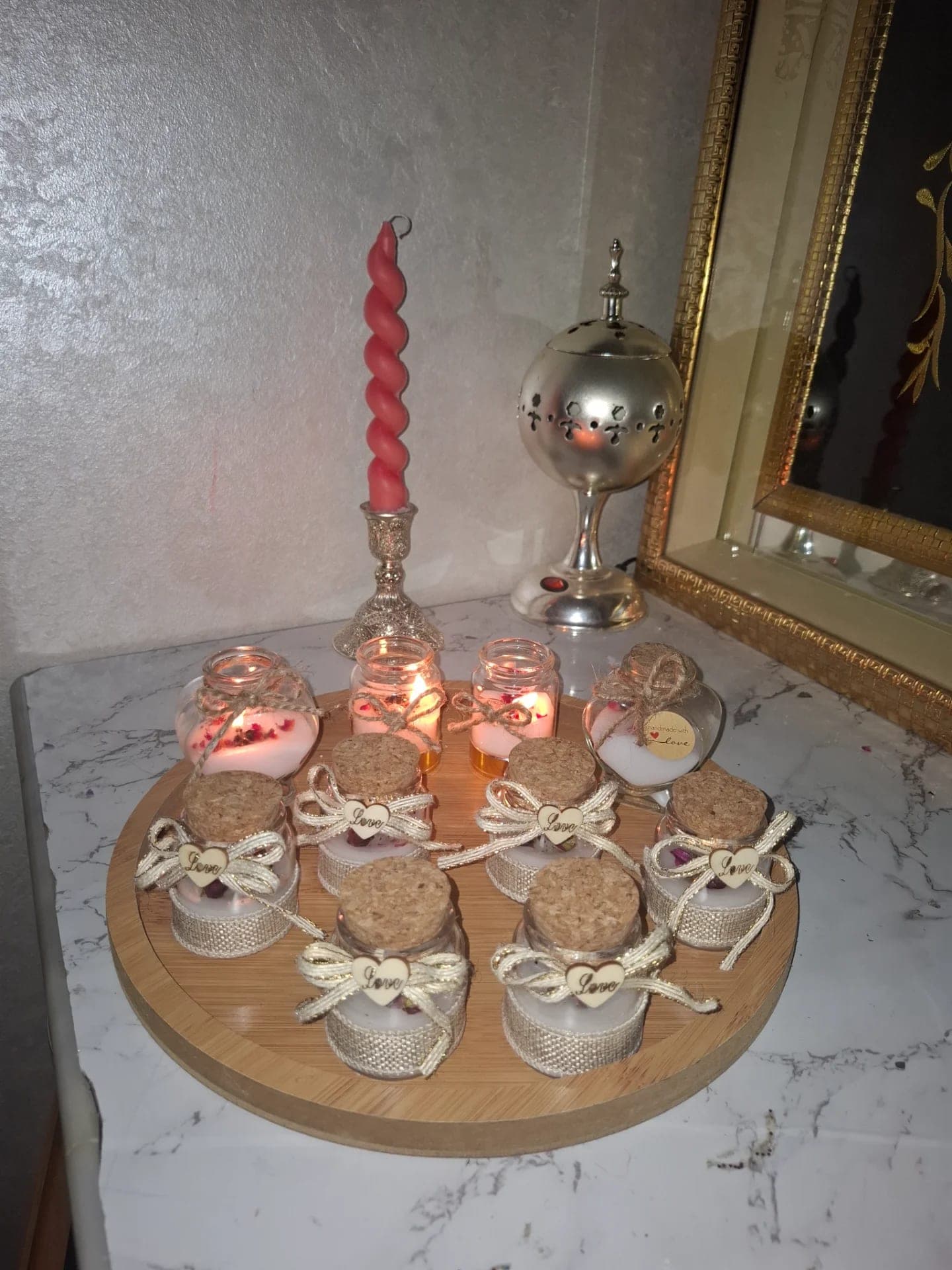 شموع معطرة