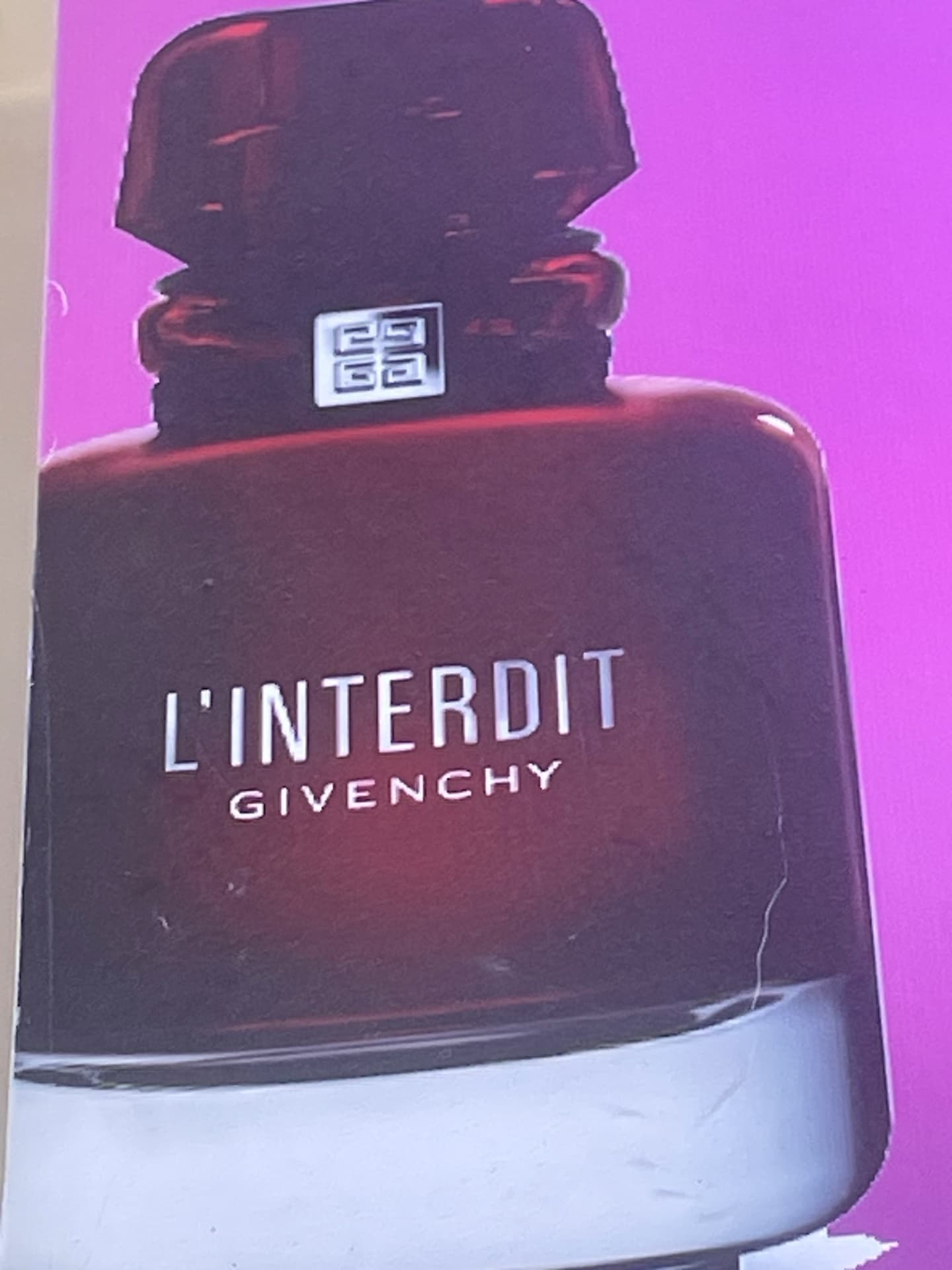 عطر نسائي فاع