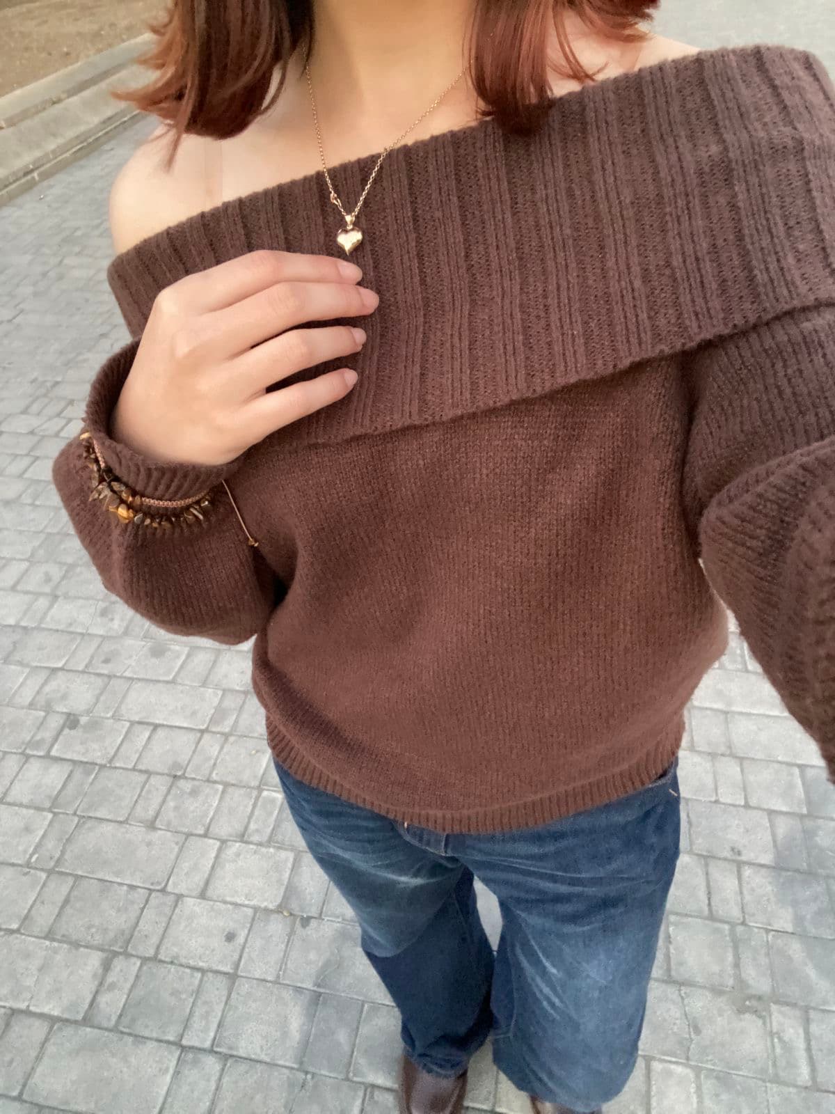 Pull brown