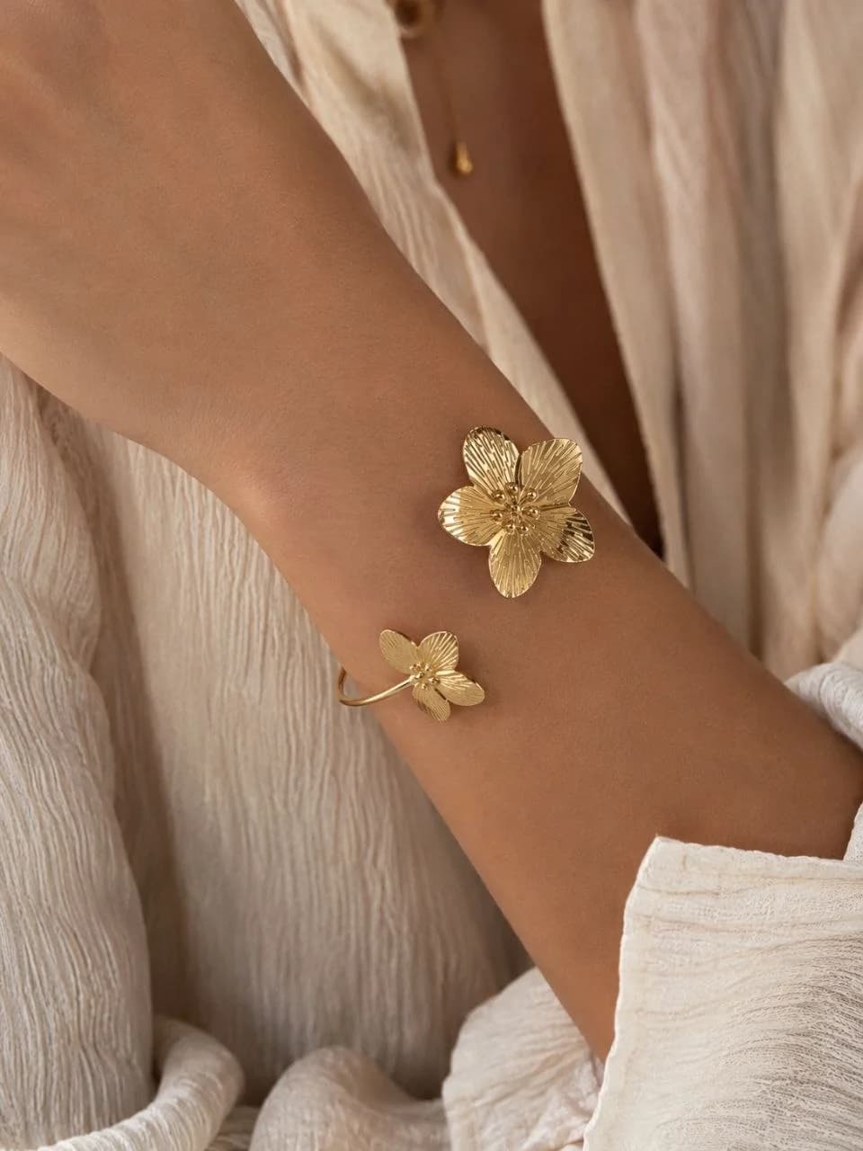Bracelet fleur en acier inoxydable 🌸